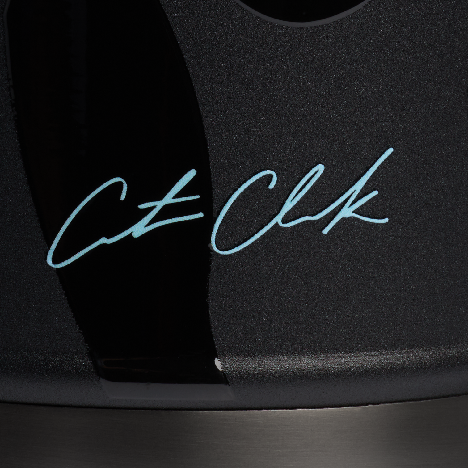 Stanley 1913 x Caitlin Clark IceFlow™ Flip Straw Jug | 64 OZ | 1.90 L - Image 2